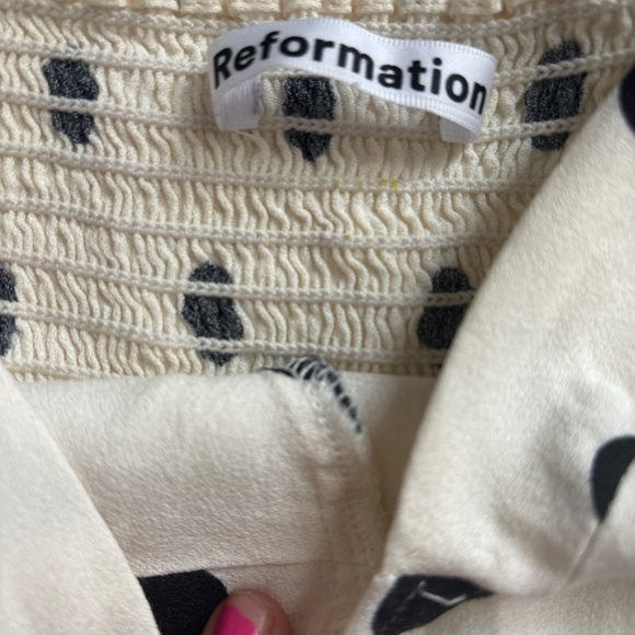 Reformation Classic off the shoulder White and Black Polka Dot Top - Picture 3 of 5